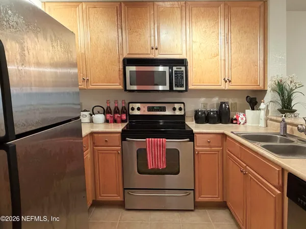 $2,400 | 11 Arbor Club Drive, Unit 214, Palm Valley, FL 32082