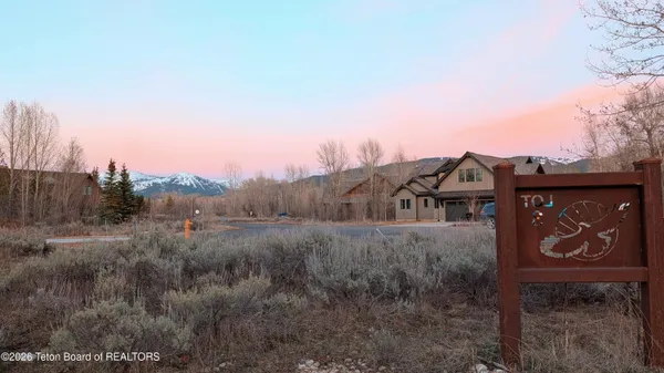 $189,000 | 976 Couloir Court, Driggs, ID 83422
