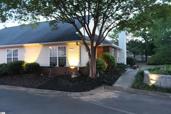 $269,900 | 219 Woodruff Park Lane, Simpsonville, SC 29681