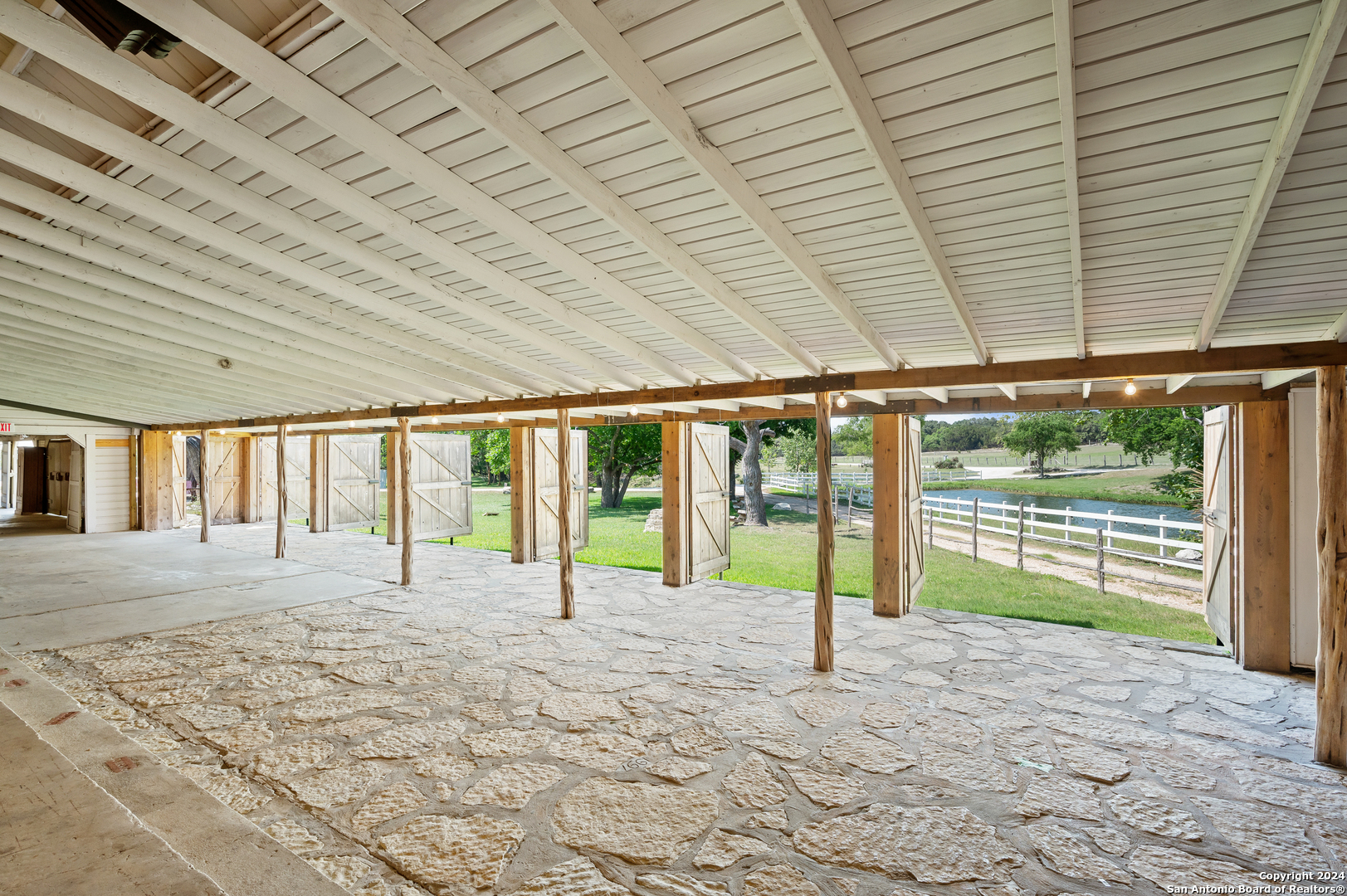 103 Waring Welfare Road Boerne, TX 78006 - Photo 13 of 33
