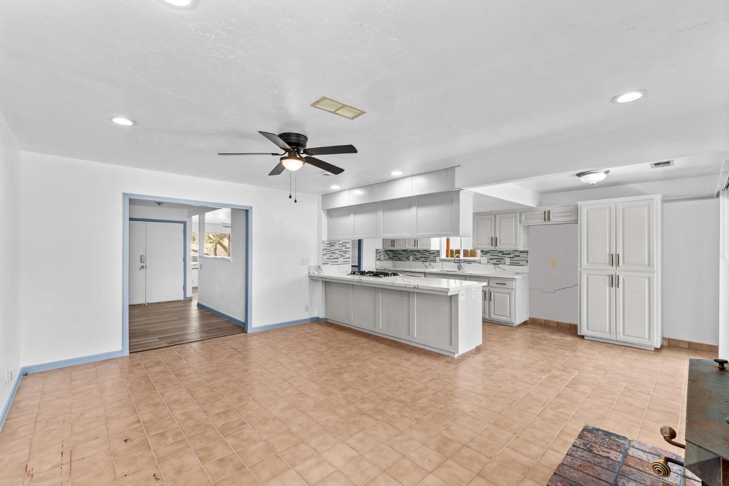 619 Meadow Lane Lemoore, CA 93245 - Photo 13 of 43