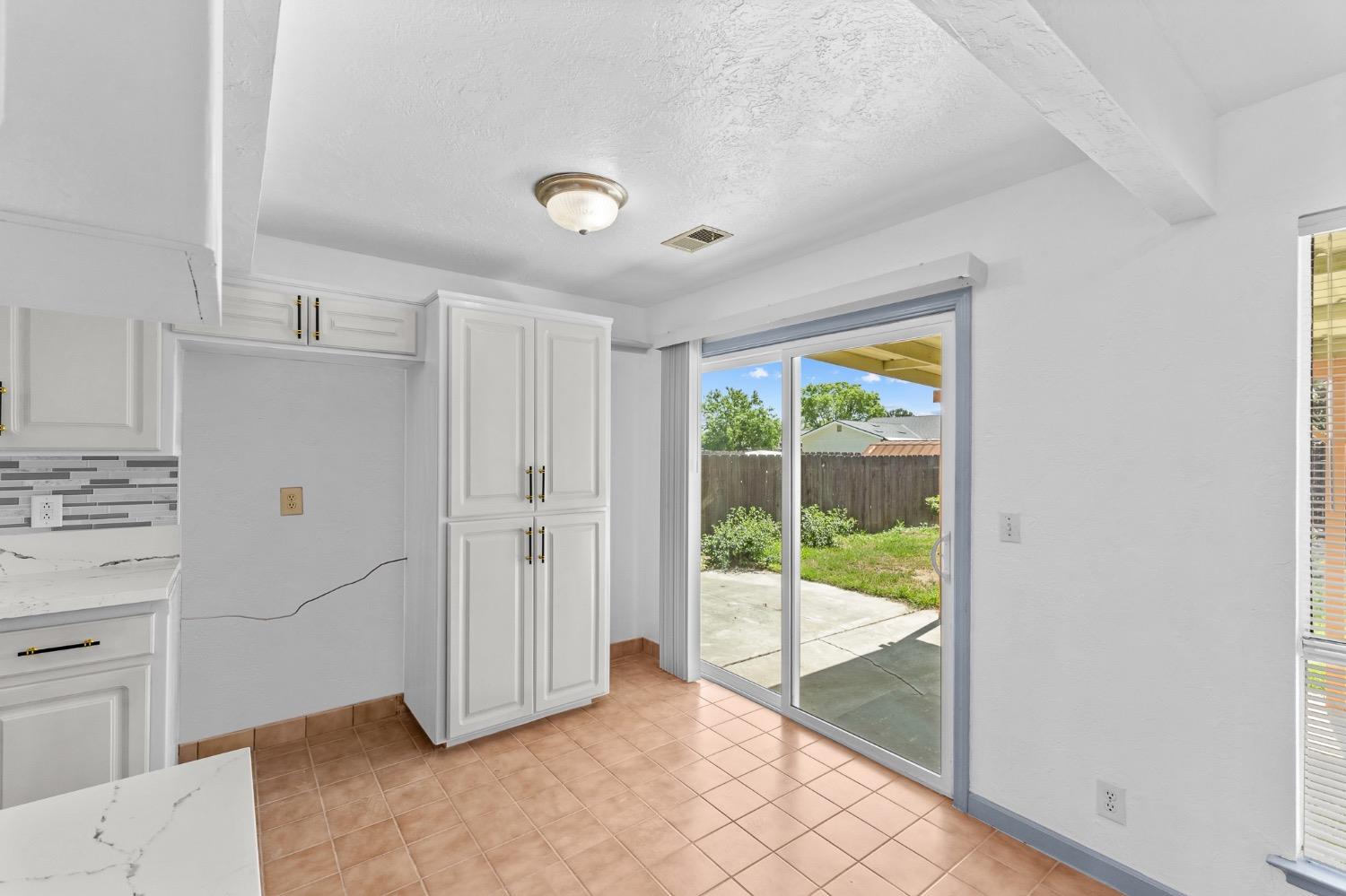 619 Meadow Lane Lemoore, CA 93245 - Photo 17 of 43