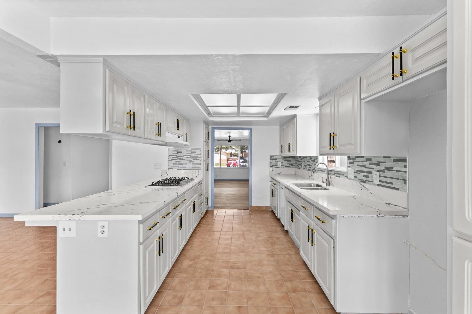 619 Meadow Lane Lemoore, CA 93245 - Photo 19 of 43