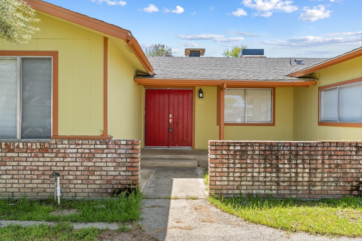 619 Meadow Lane Lemoore, CA 93245 - Photo 3 of 43