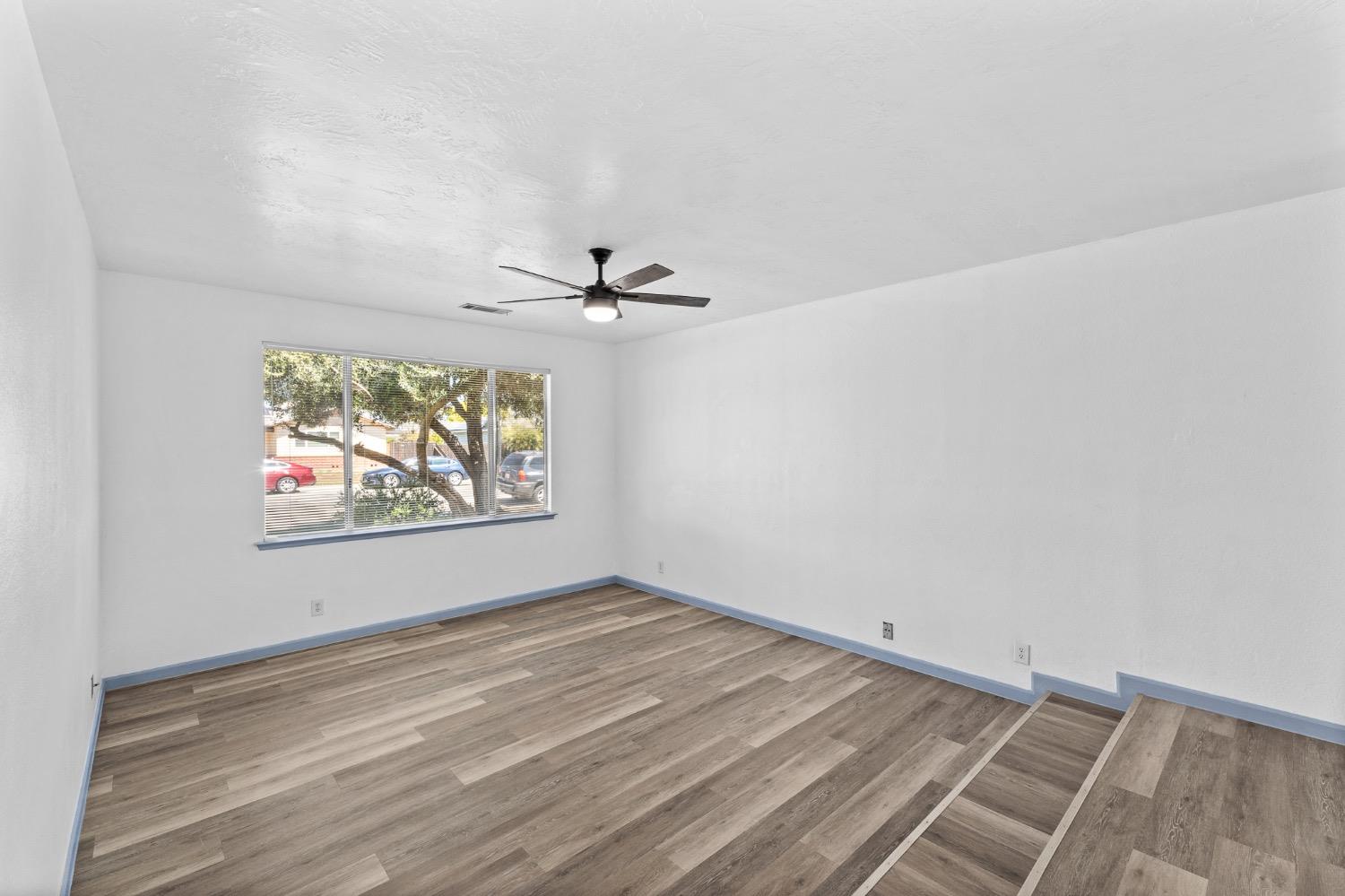 619 Meadow Lane Lemoore, CA 93245 - Photo 6 of 43