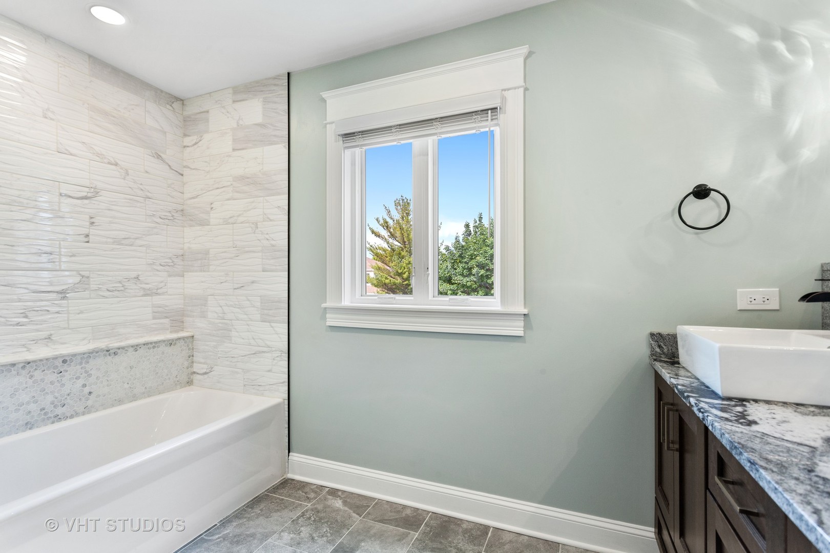 6 Bent Tree Court Bolingbrook, IL 60440 - Photo 5 of 13