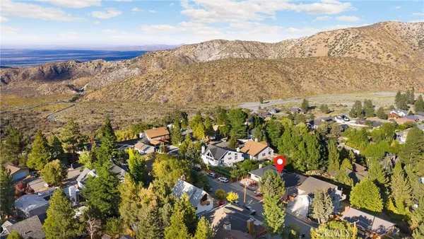 $699,000 | 5495 Summit Drive, Wrightwood, CA 92397