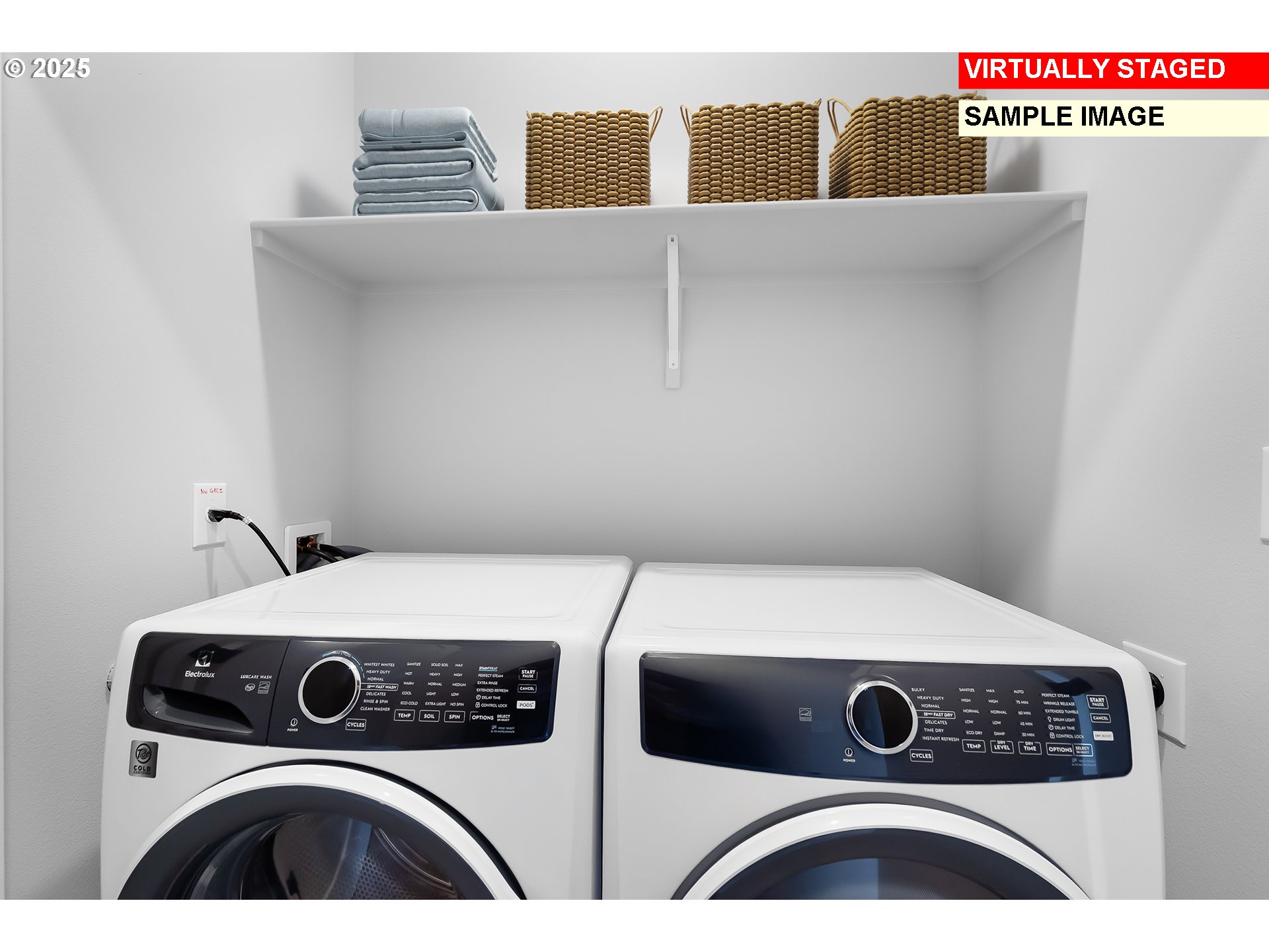 18620 Southwest Solitude Street Beaverton, OR 97007 - Photo 18 of 29 a utility room with dryer and washer