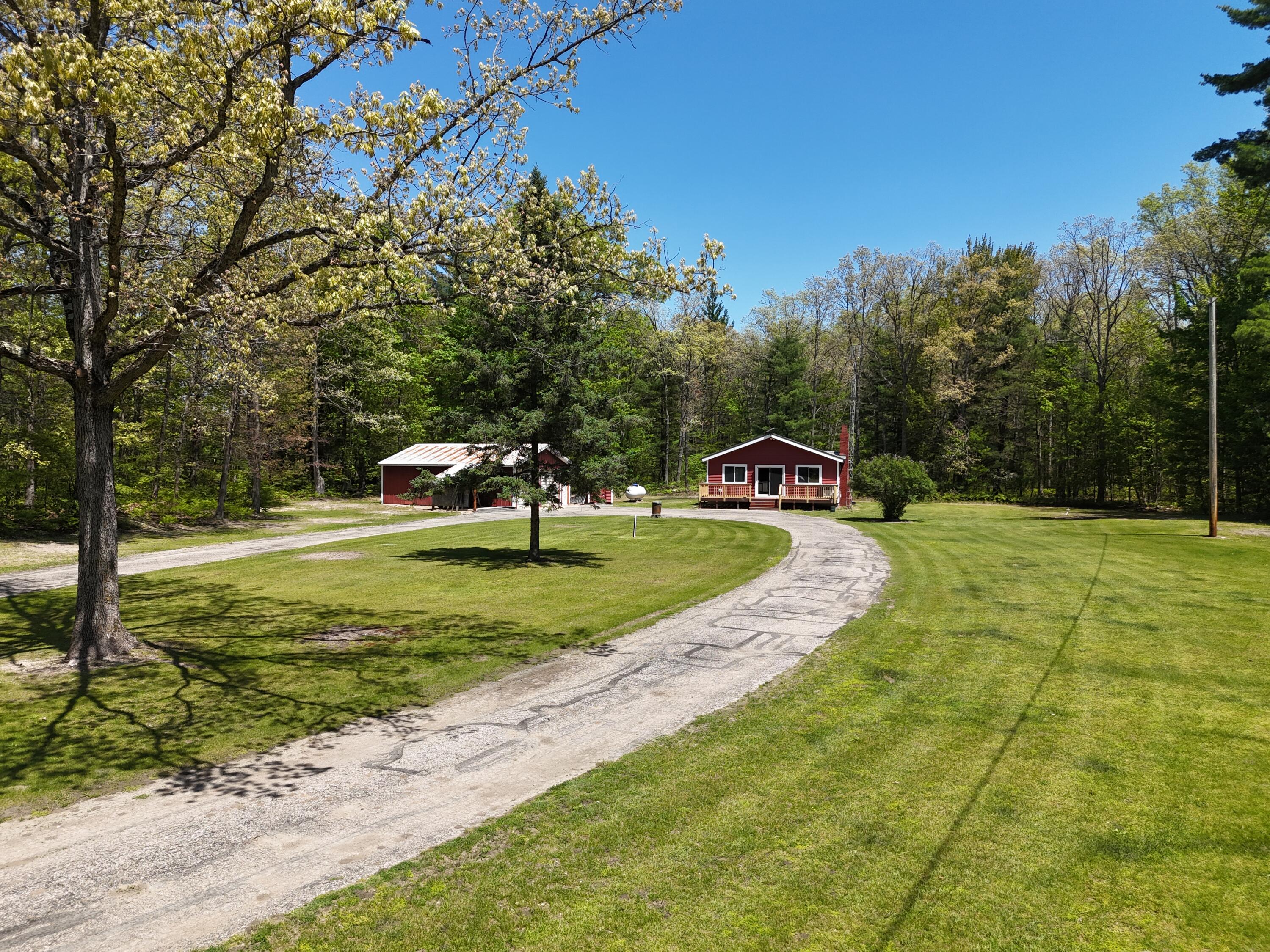 663 Seaman Road Wellston, MI 49689 - Photo 2 of 44 663 Seaman