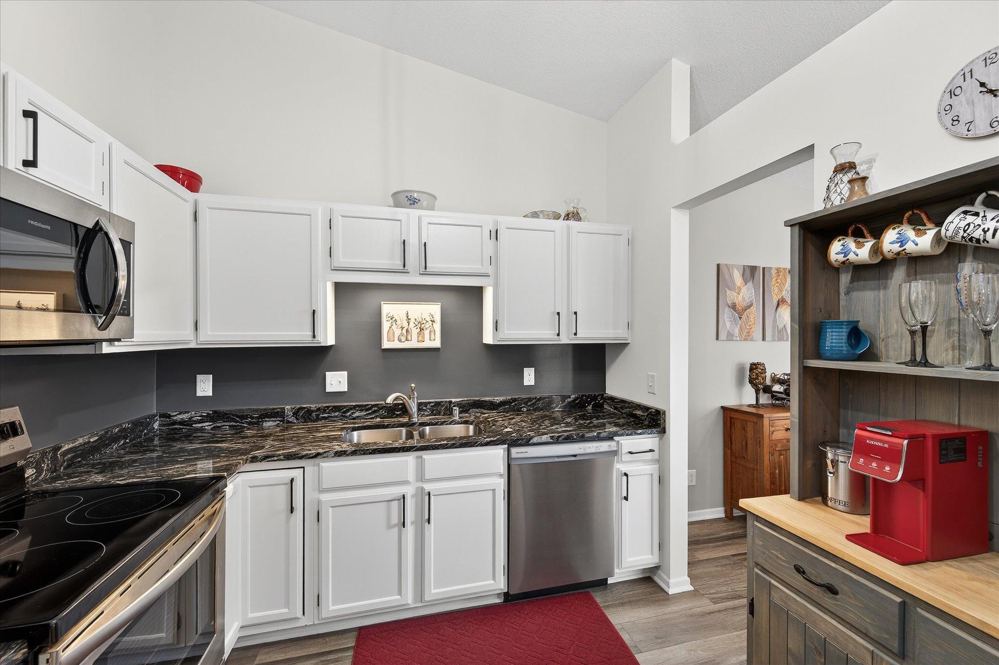 7555 West 110th Street Bloomington, MN 55438 - Photo 8 of 25