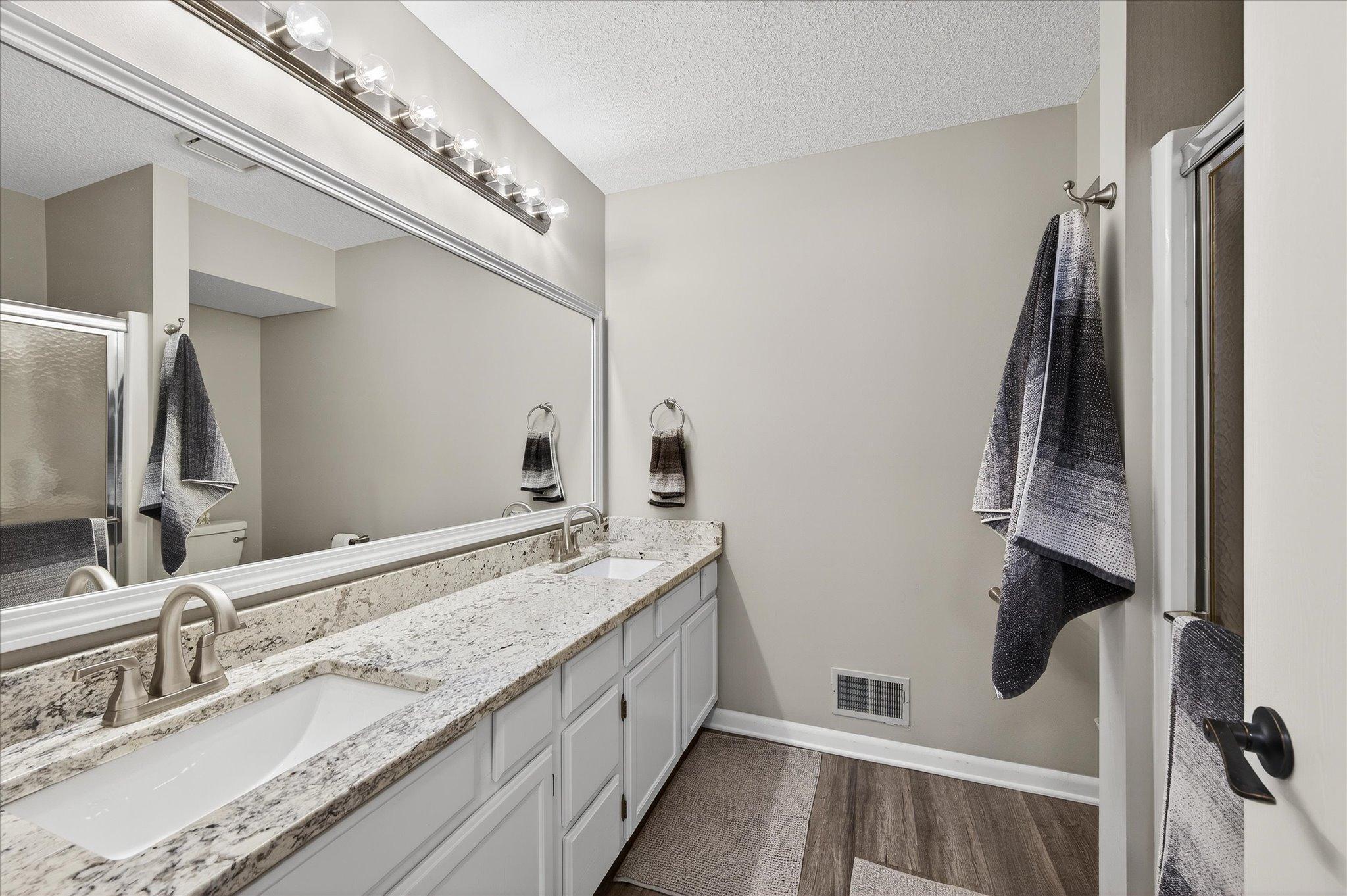 7555 West 110th Street Bloomington, MN 55438 - Photo 10 of 25