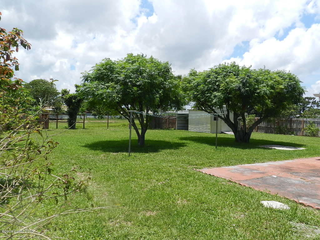 1095 Riviera Drive Northeast Palm Bay, FL 32905 - Photo 14 of 19 yard (1)