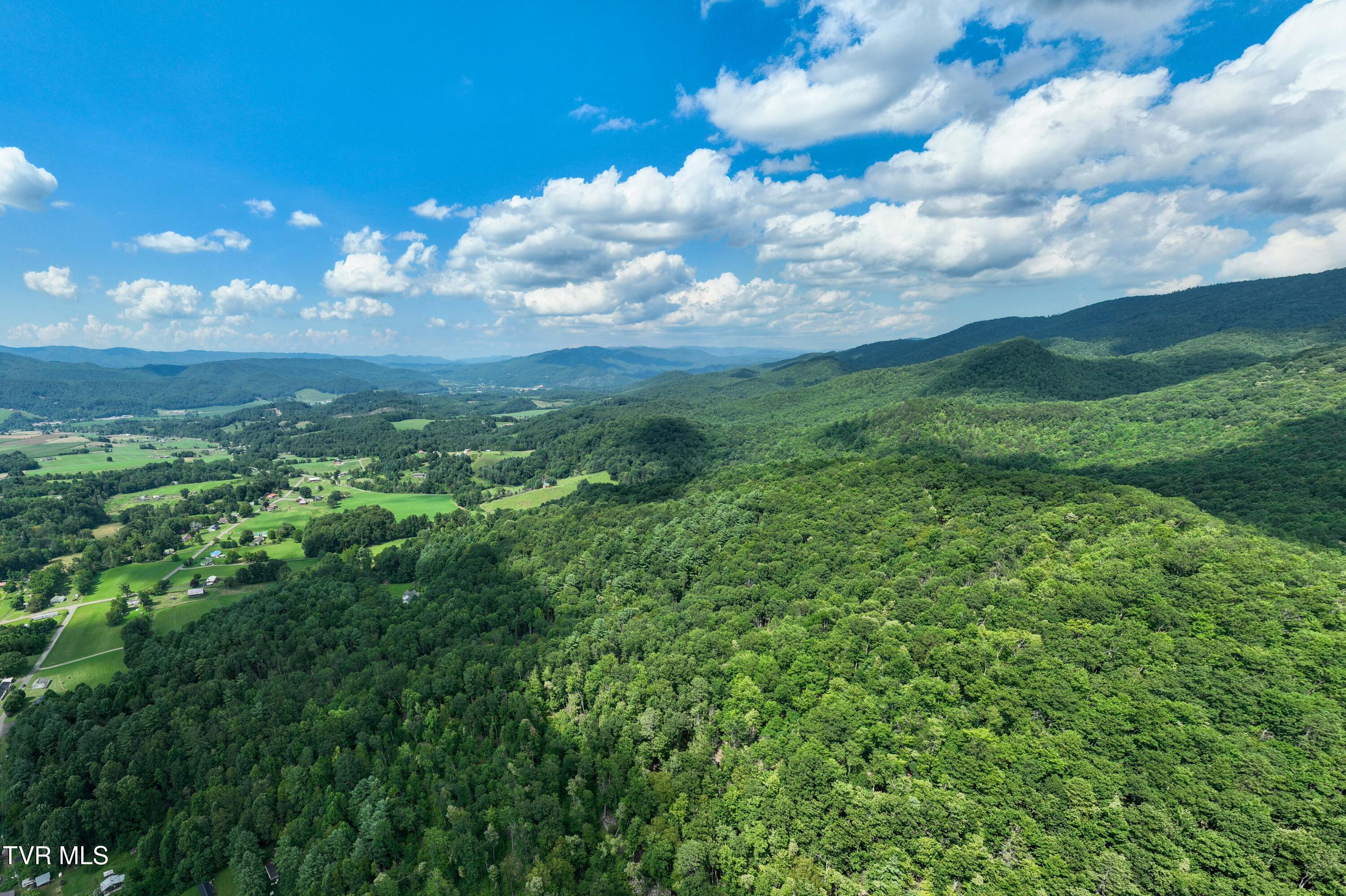 Tbd East Crackers Neck Road, Unit 6 Mountain City, TN 37683 - Photo 12 of 34 TBD Crackers Neck Road (12 of 34)