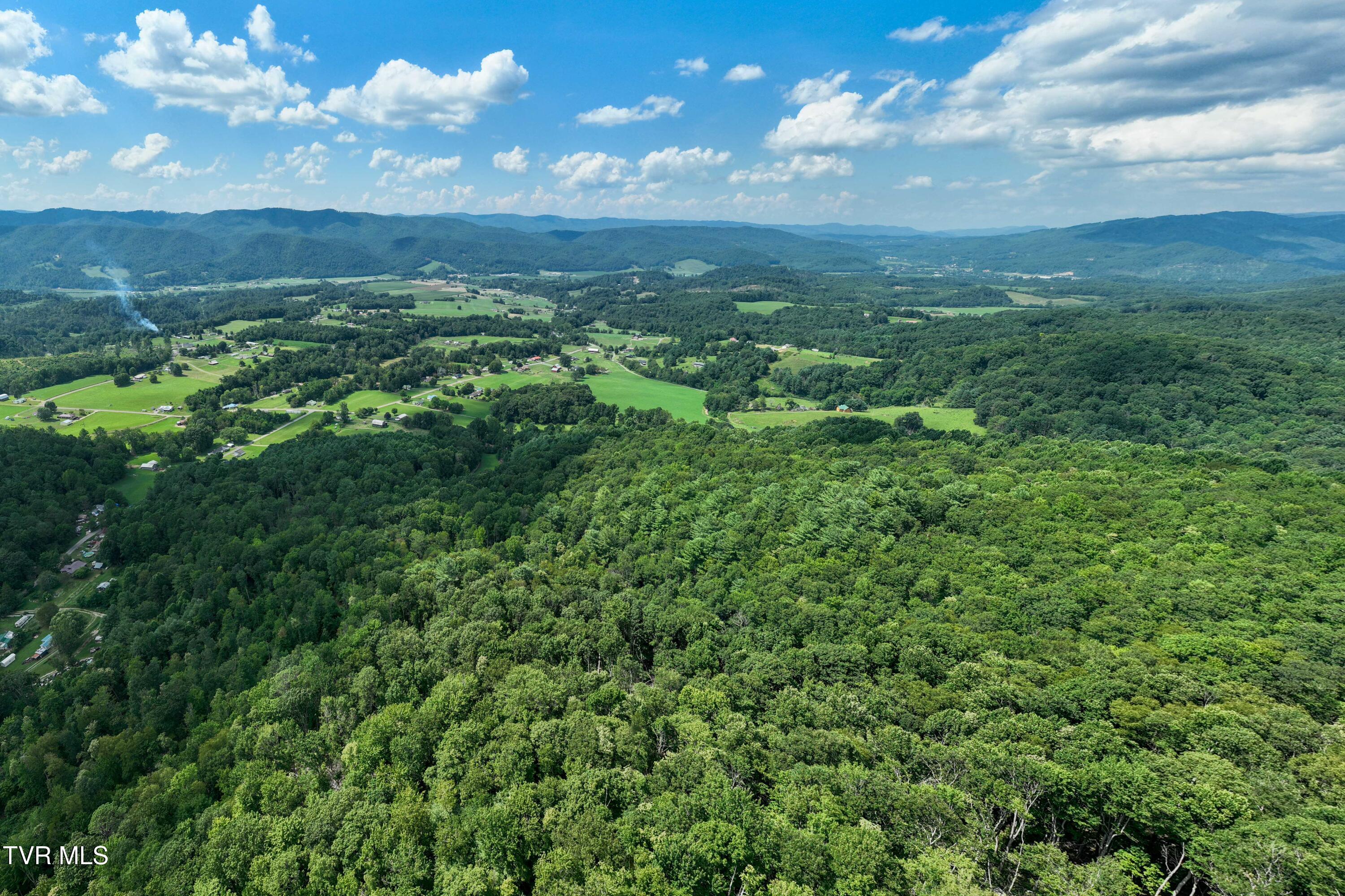 Tbd East Crackers Neck Road, Unit 6 Mountain City, TN 37683 - Photo 14 of 34 TBD Crackers Neck Road (14 of 34)