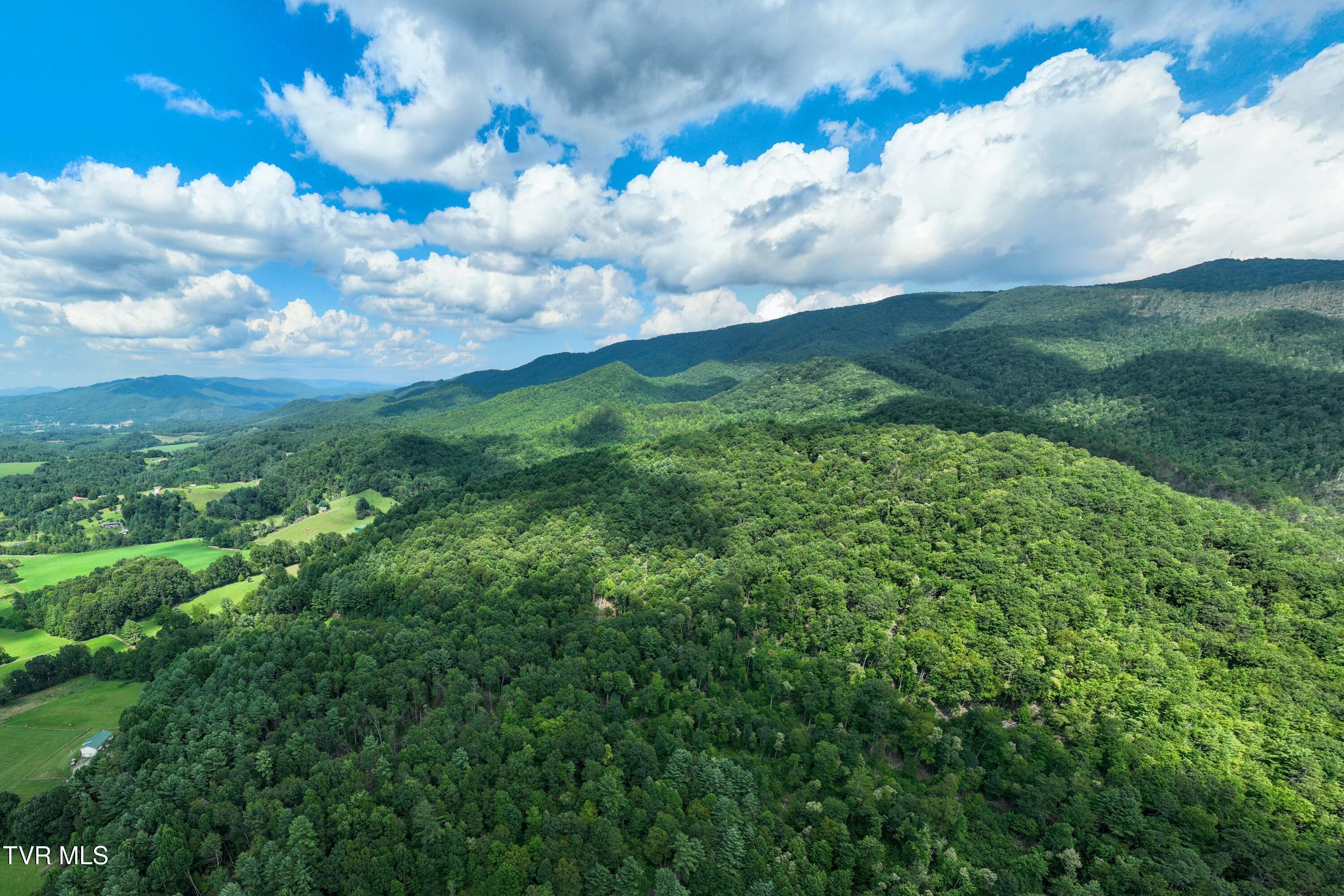 Tbd East Crackers Neck Road, Unit 6 Mountain City, TN 37683 - Photo 2 of 34 TBD Crackers Neck Road (6 of 34)