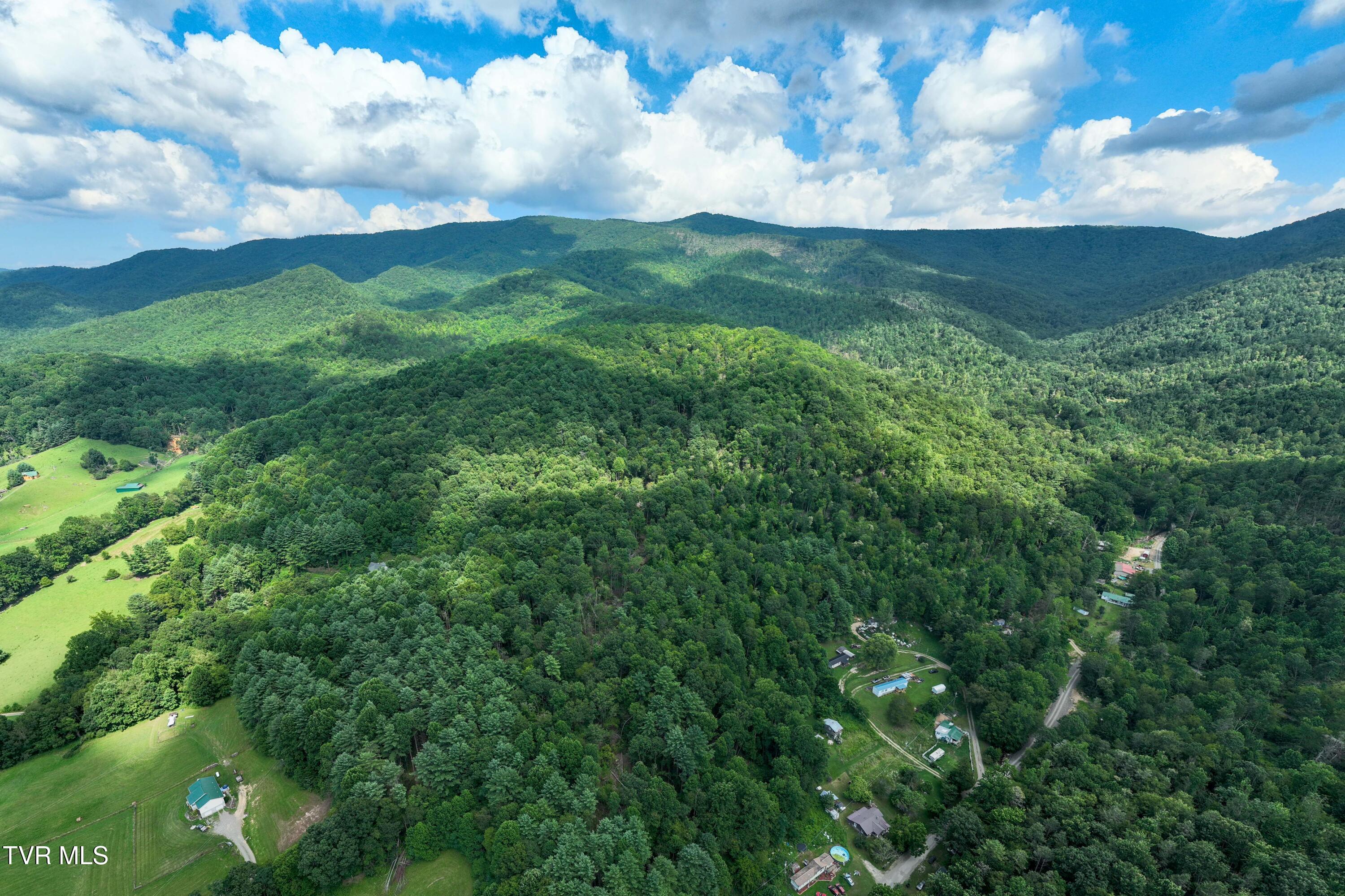 Tbd East Crackers Neck Road, Unit 6 Mountain City, TN 37683 - Photo 6 of 34 TBD Crackers Neck Road (4 of 34)