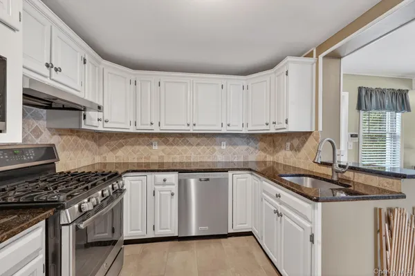 $575,000 | 1 Pommel Drive, Newburgh, NY 12550