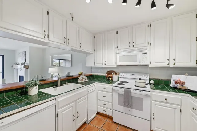 $818,000 | 35 West 20th Avenue, Unit 109, San Mateo, CA 94403