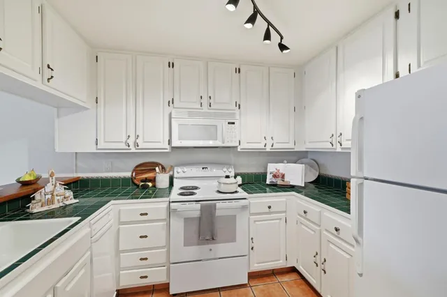 $818,000 | 35 West 20th Avenue, Unit 109, San Mateo, CA 94403