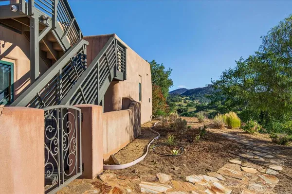$1,200,000 | 31907 Calle El Potrero, Pauma Valley, CA 92061