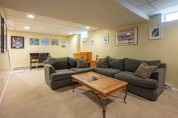 $965,000 | 8 Corliss Road, Windham, NH 03087