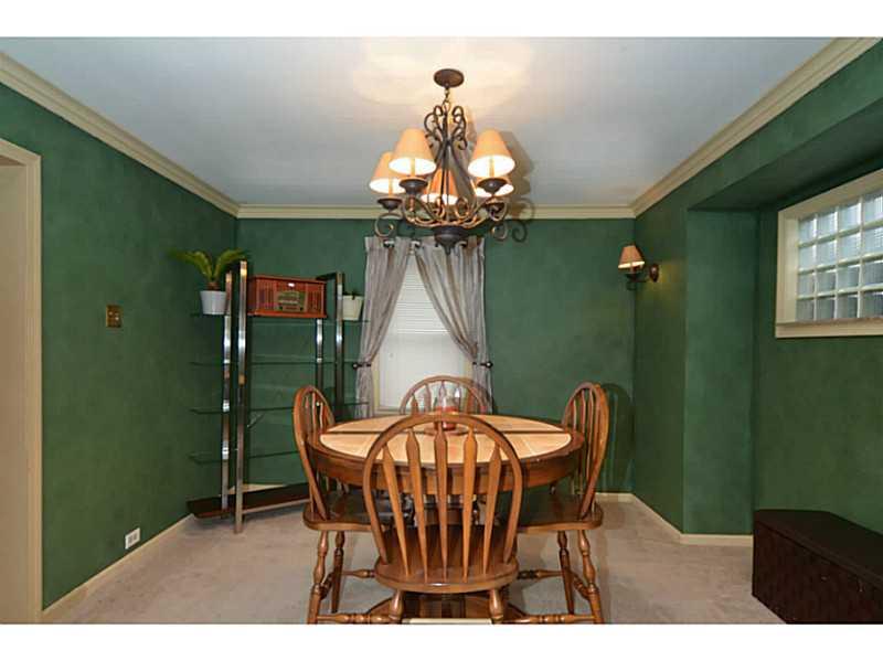 1620 Chartiers Avenue McKees Rocks, PA 15136 - Photo 12 of 25 Dining Room.
