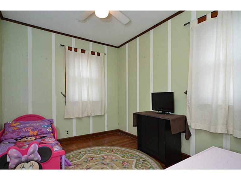 1620 Chartiers Avenue McKees Rocks, PA 15136 - Photo 17 of 25 Bedroom.