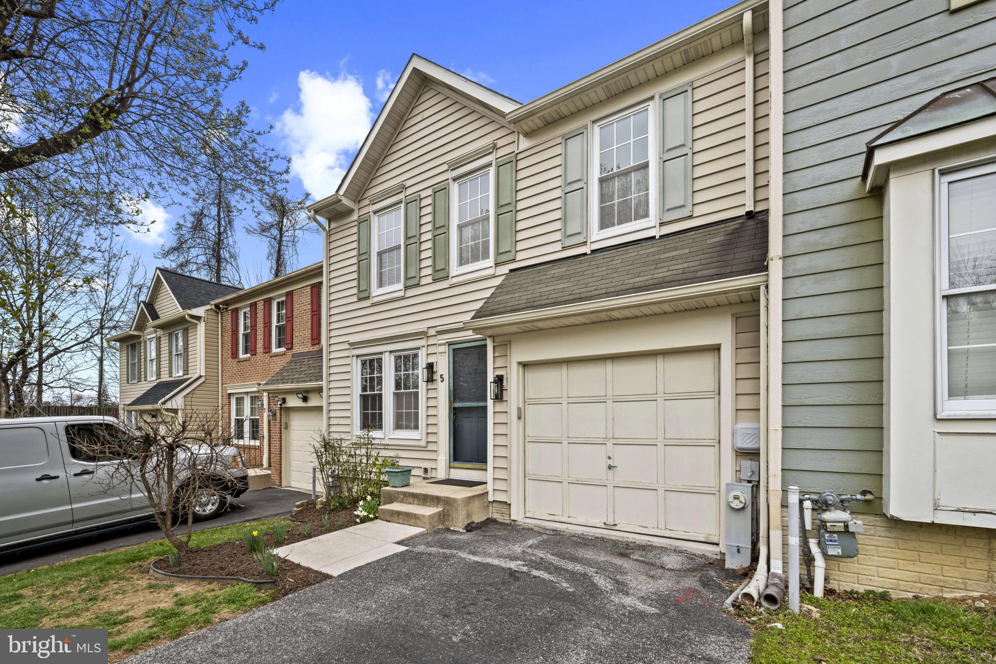 5 Wincrest Court Baltimore, MD 21208 - Photo 3 of 30 a front view of a house with a yard