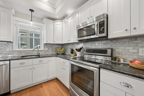 $1,099,000 | 140 School Street, Unit 2, Boston, MA 02119