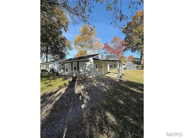 $159,900 | 905 West S Street, Mascoutah, IL 62258