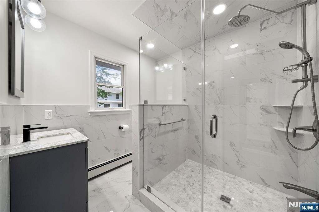 22 Kendrick Street Paramus, NJ 07652 - Photo 21 of 36