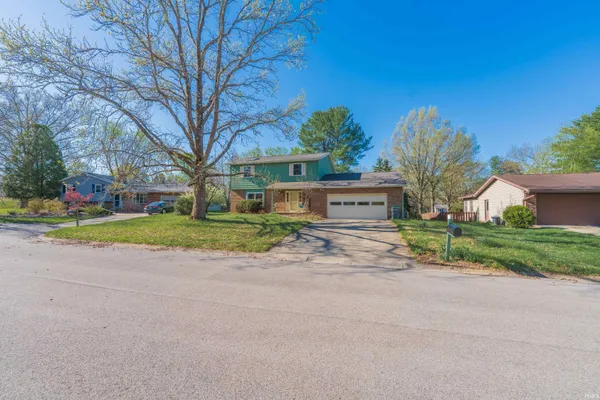 $410,000 | 4320 East Beacon Court, Bloomington, IN 47408