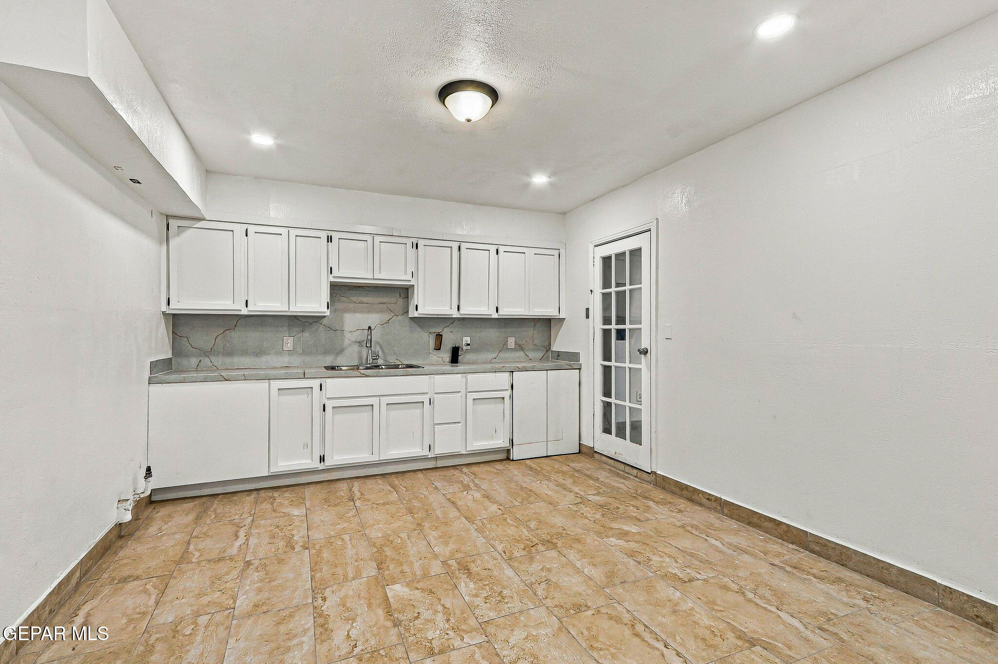241 Riverside Drive El Paso, TX 79915 - Photo 24 of 45 24-web-or-mls-IMG_9762_1