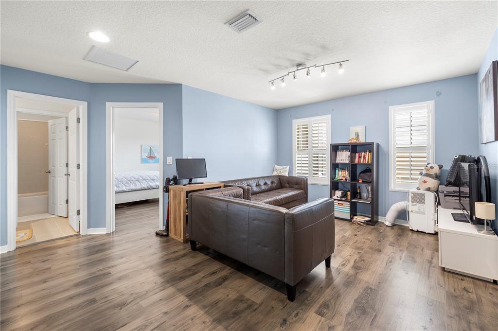 1565 Feather Grass Loop Lutz, FL 33558 - Photo 22 of 62