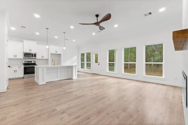 $272,900 | 241 Clear Springs, Trinity, TX 75862