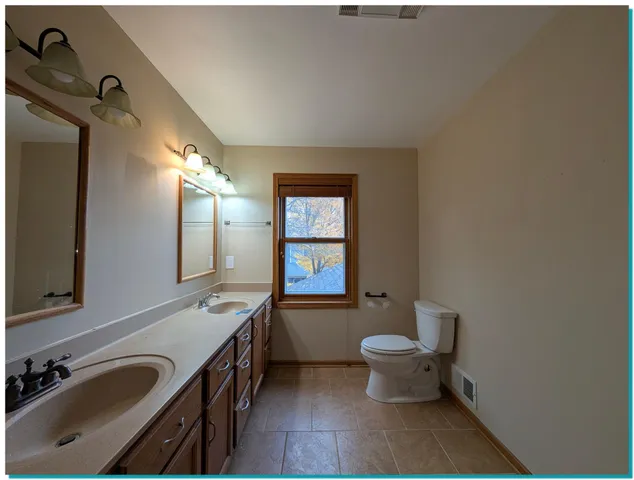 $399,900 | 1014 Cottonwood Court, West Bend, WI 53095