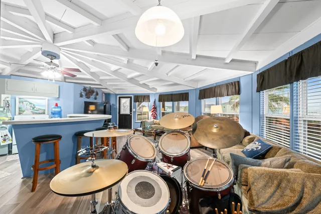 $350,000 | 702 Seashell Drive, Surfside Beach, TX 77541