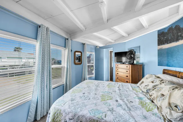 $350,000 | 702 Seashell Drive, Surfside Beach, TX 77541