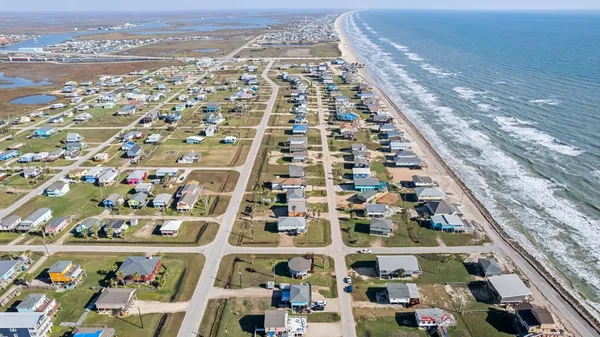 $339,900 | 702 Seashell Drive, Surfside Beach, TX 77541