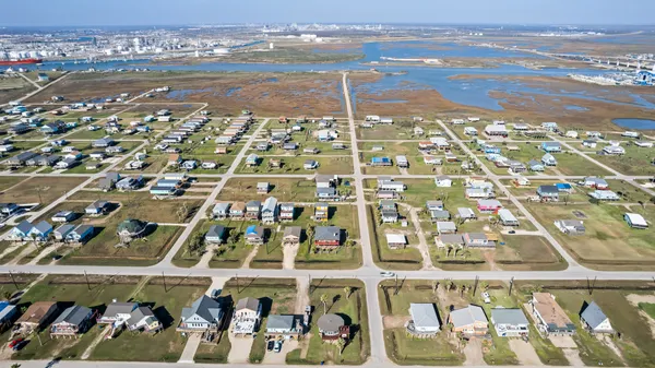 $339,900 | 702 Seashell Drive, Surfside Beach, TX 77541