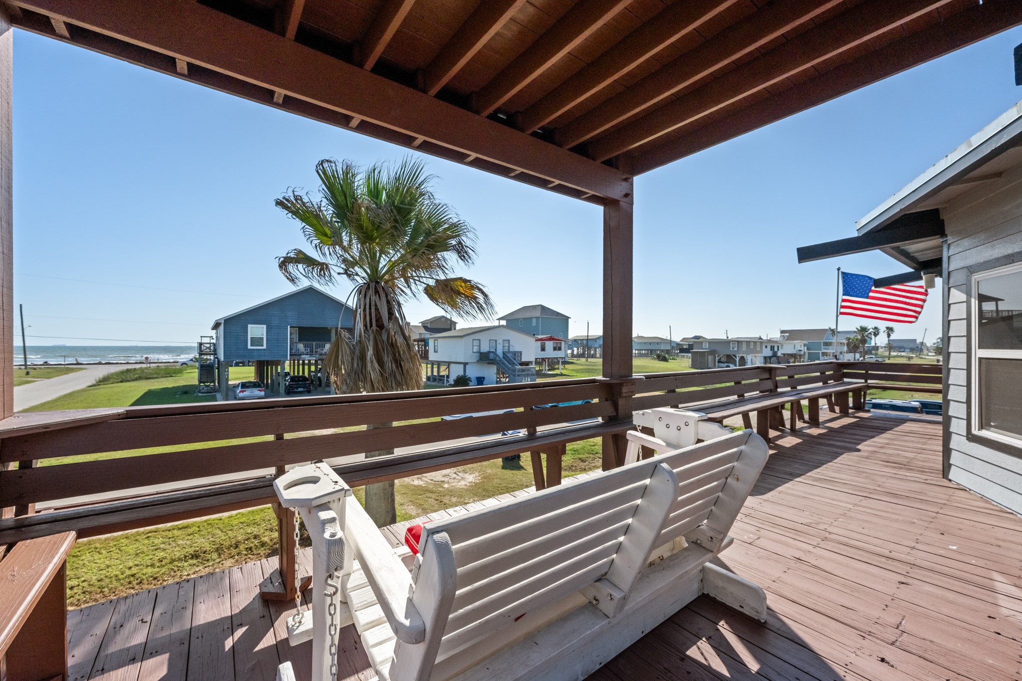 702 Seashell Drive Surfside Beach, TX 77541 - Photo 4 of 40