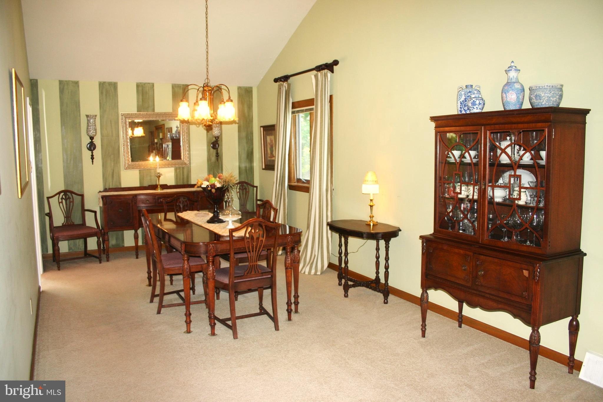 8806 Rising Sun Avenue Philadelphia, PA 19115 - Photo 20 of 61 Dining Room