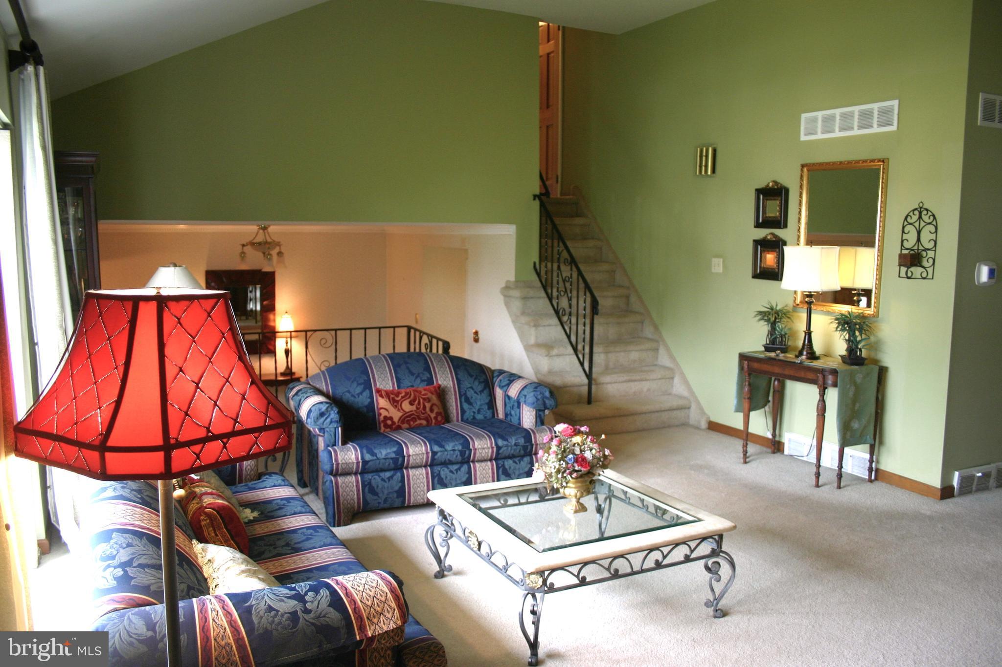 8806 Rising Sun Avenue Philadelphia, PA 19115 - Photo 23 of 61 Living Room