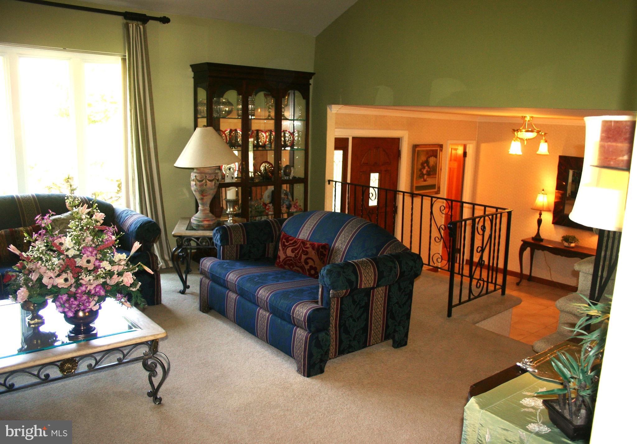 8806 Rising Sun Avenue Philadelphia, PA 19115 - Photo 24 of 61 Living Room