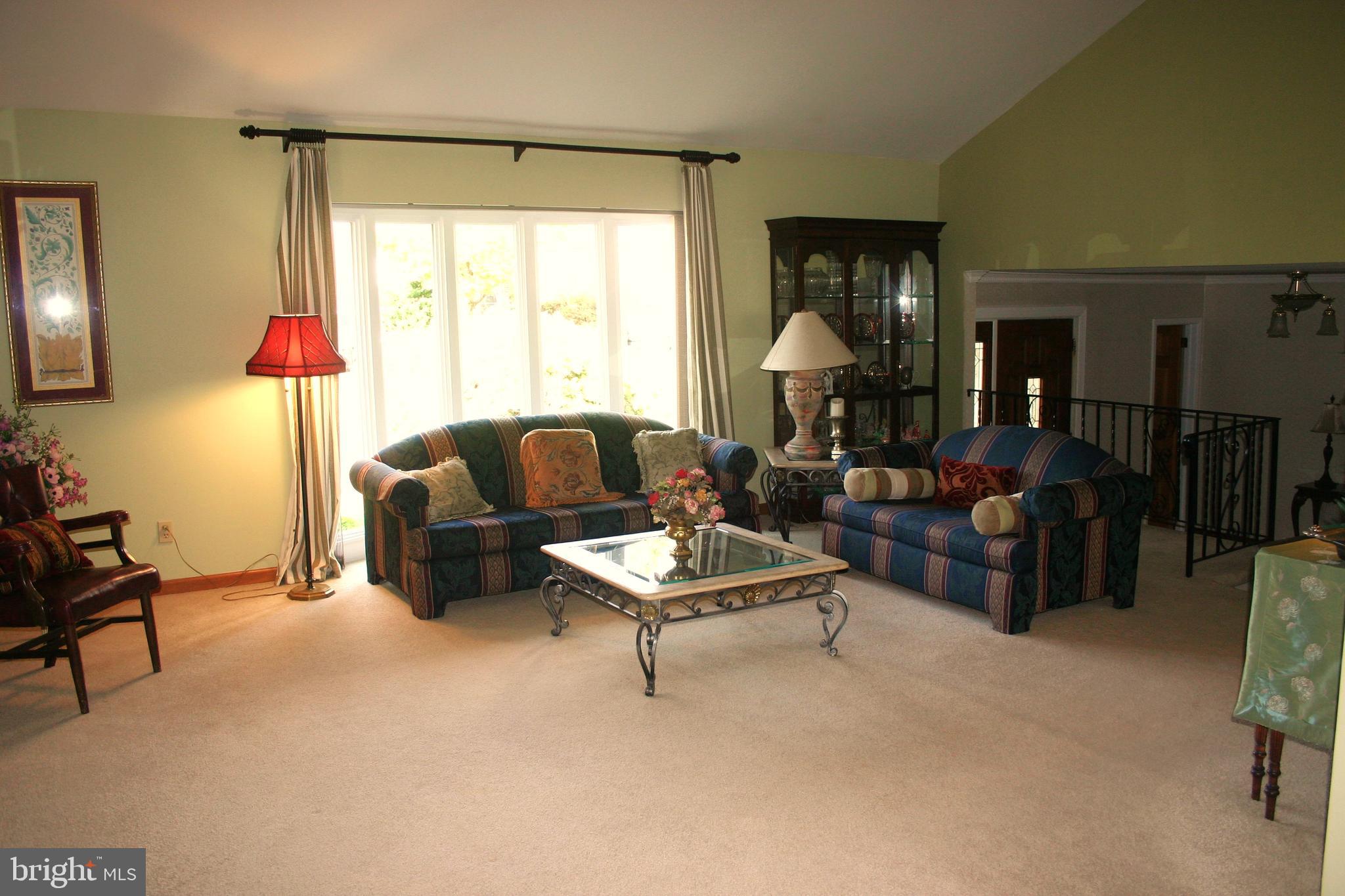 8806 Rising Sun Avenue Philadelphia, PA 19115 - Photo 26 of 61 Living Room