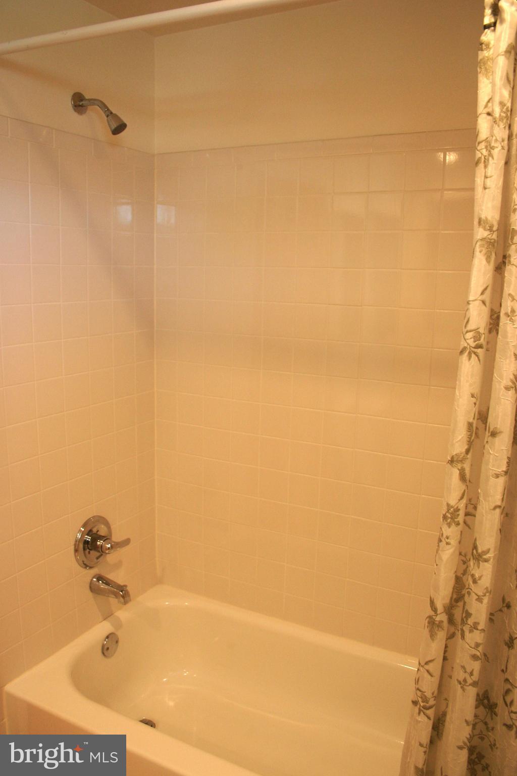 8806 Rising Sun Avenue Philadelphia, PA 19115 - Photo 41 of 61 Hall Bath