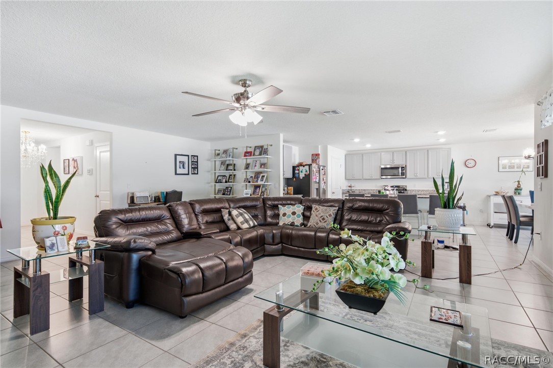 6421 Southeast 7th Street Road Ocala, FL 34472 - Photo 10 of 39 Gallery Image 10