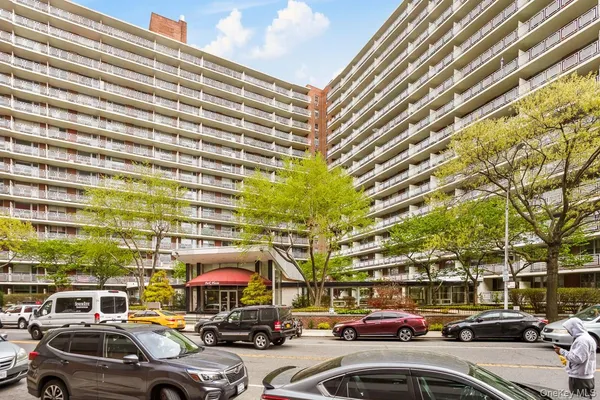 $455,000 | 61-25 97th Street, Unit 15J | Rego Park