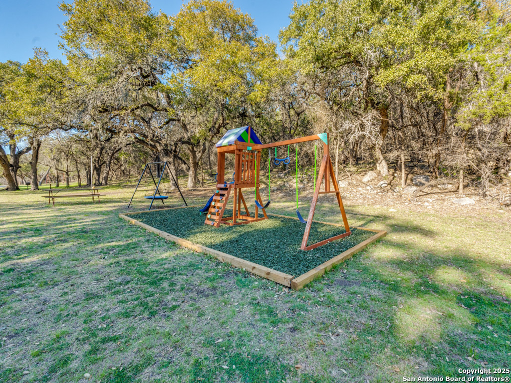 223 Lakeview Circle Spring Branch, TX 78070 - Photo 11 of 13