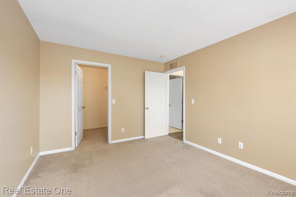 1845 Flagstone Circle Rochester, MI 48307 - Photo 17 of 29